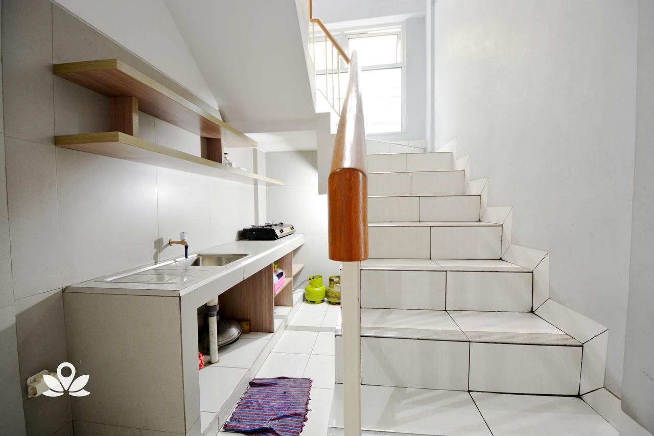 Zen Rooms Karet Pedurenan Jakarta Exterior foto