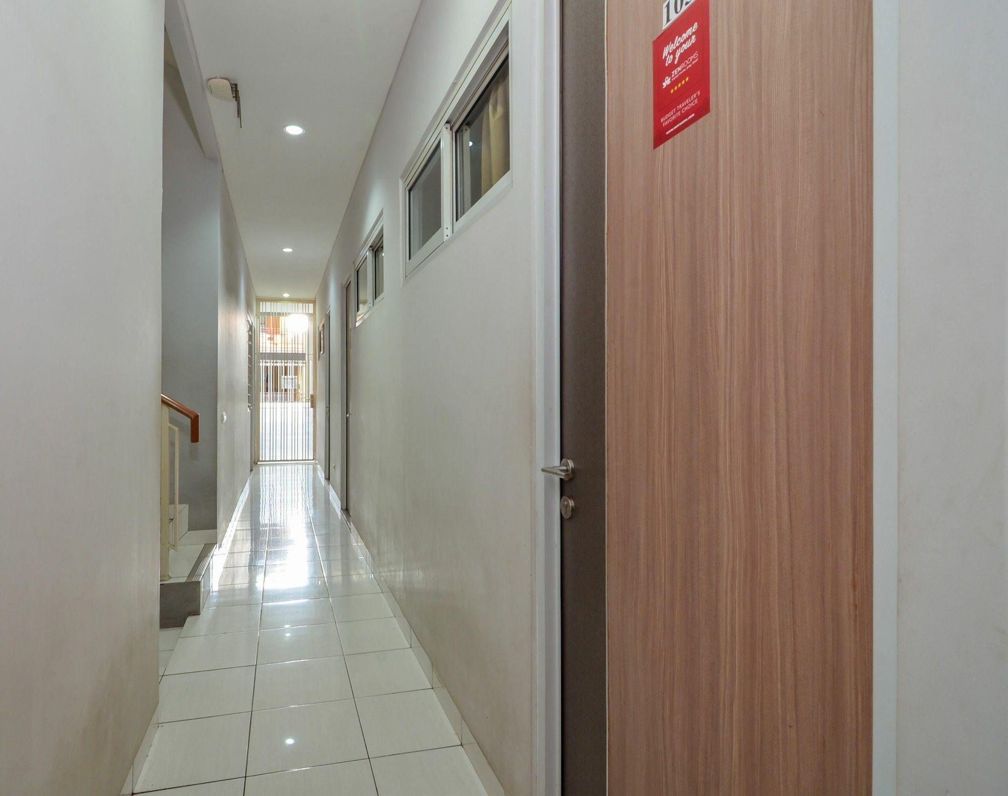 Zen Rooms Karet Pedurenan Jakarta Exterior foto