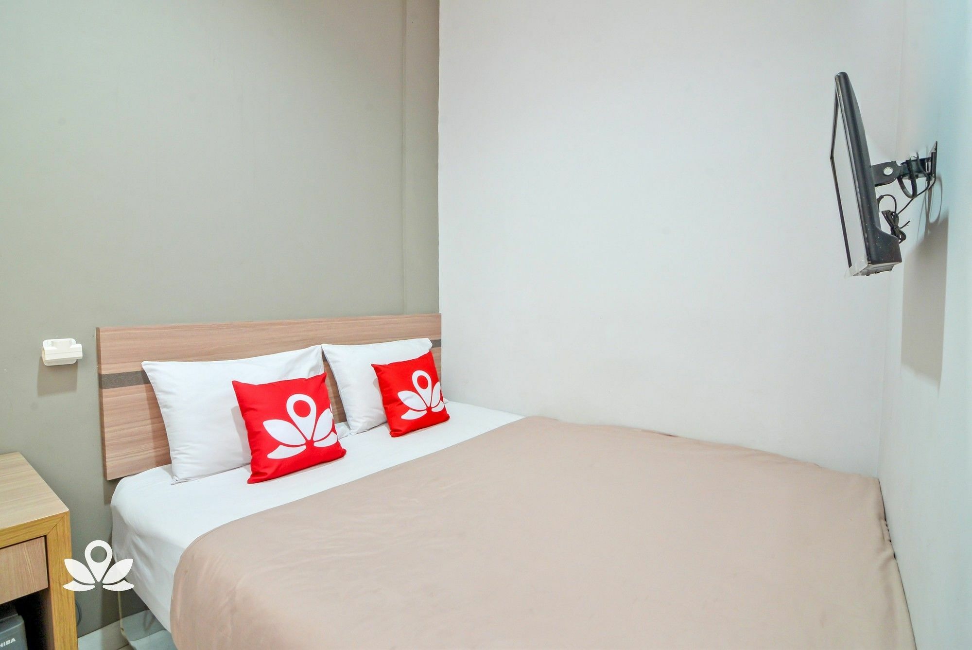 Zen Rooms Karet Pedurenan Jakarta Exterior foto